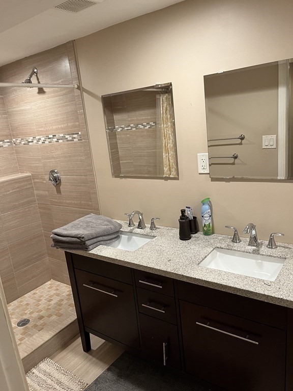 Brookline, Massachusetts 02446, United States, 6 Bedrooms Bedrooms, ,6 BathroomsBathrooms,Residential,Active,91392