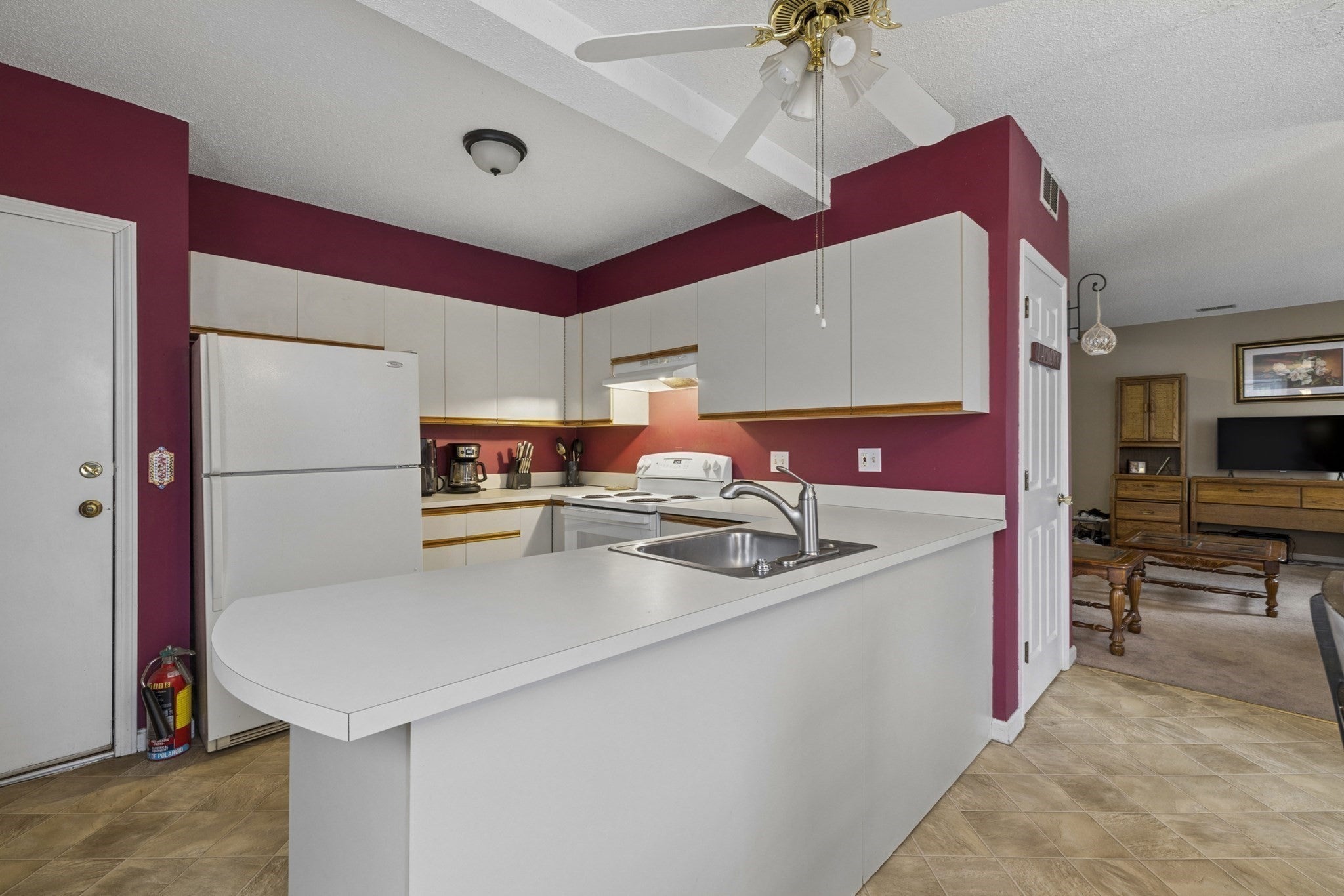 104 Hartford Ave E AVE #1, Uxbridge, MA, 104 Hartford Ave E AVE #1, Uxbridge, MA Photo #4