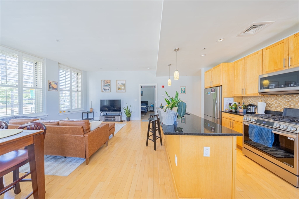 70 Lincoln St. L212