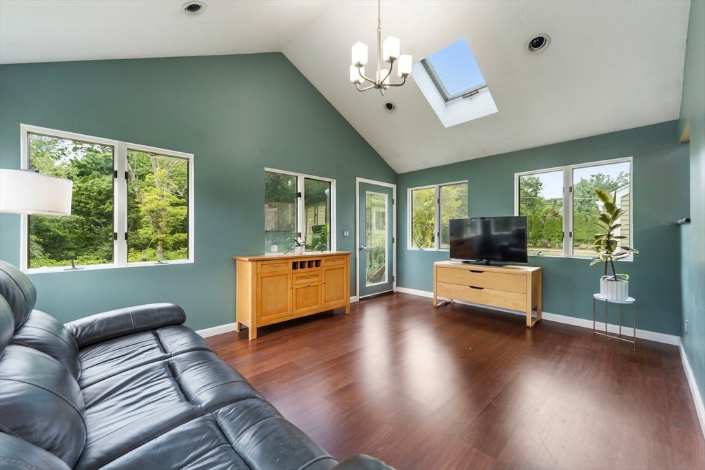 7 Cedar St, Ashland, MA Photo #14