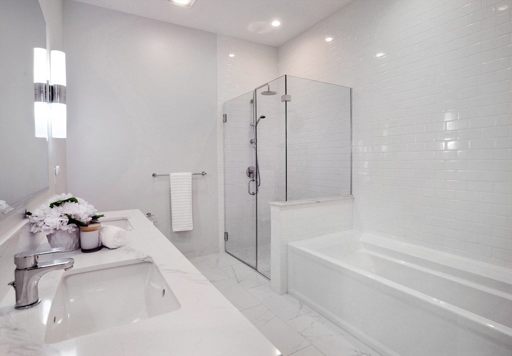 10 Shipyard Drive #317, Hingham, MA, 10 Shipyard Drive #317, Hingham, MA Photo #10
