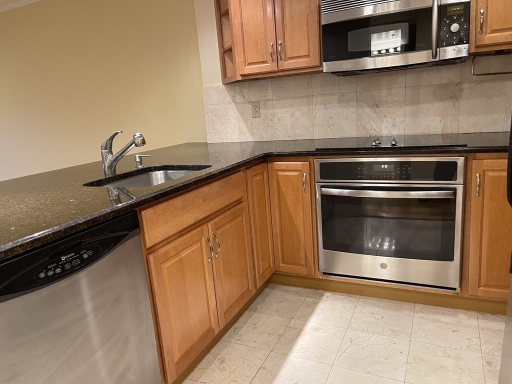 20 Webster Street 405