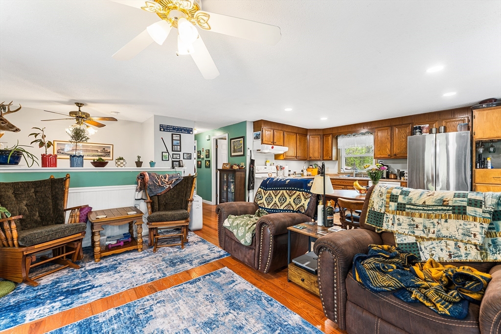 95 Willis Rd, Phillipston, MA Photo #4