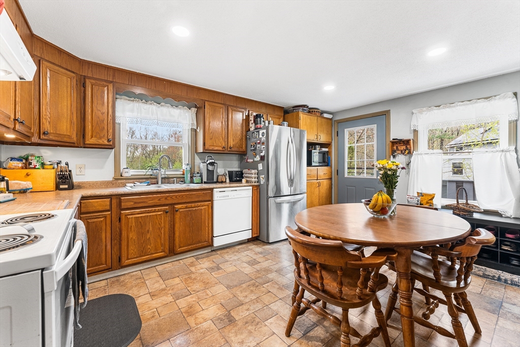 95 Willis Rd, Phillipston, MA Photo #8