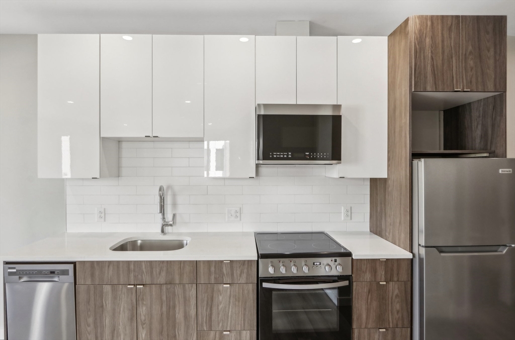 Photo 1 of 8 — 1970 Dorchester Avenue 404, Boston, MA 02124