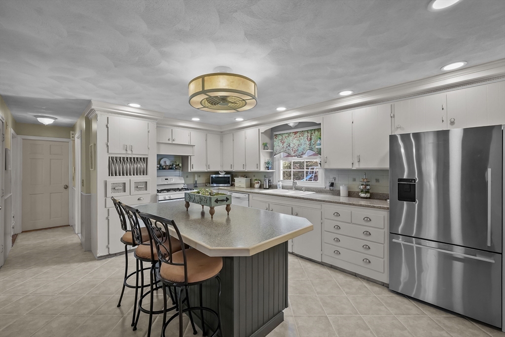 22 Summer Dr