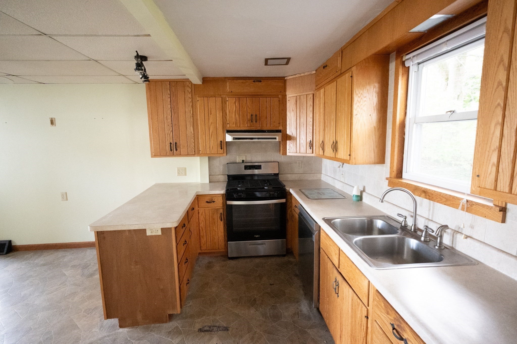 66 Phillips St, Fitchburg, MA Photo #7