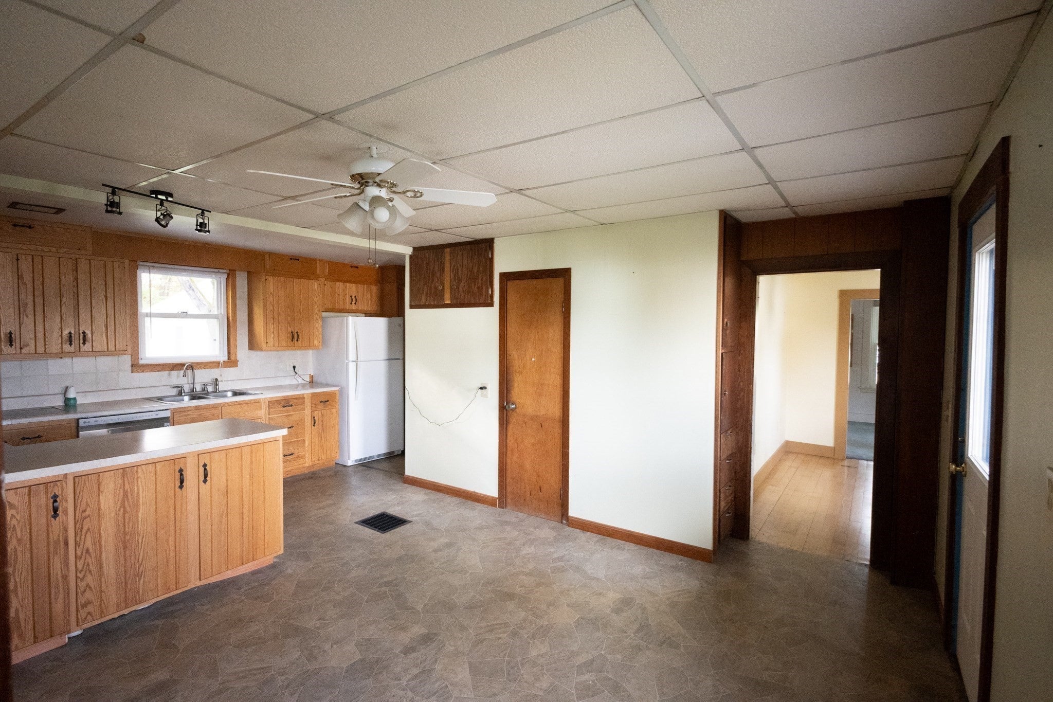 66 Phillips St, Fitchburg, MA Photo #13