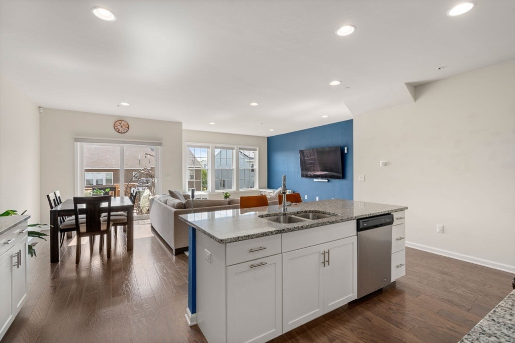 49 Walnut Way #49, Hopkinton, MA, 49 Walnut Way #49, Hopkinton, MA Photo #10