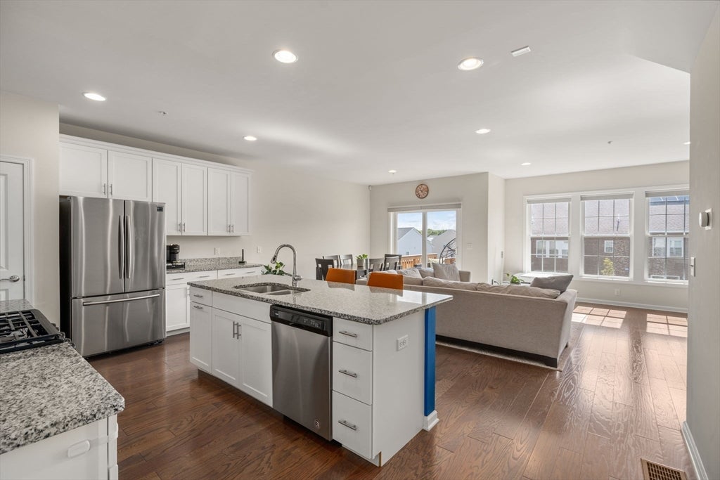 49 Walnut Way #49, Hopkinton, MA, 49 Walnut Way #49, Hopkinton, MA Photo #8
