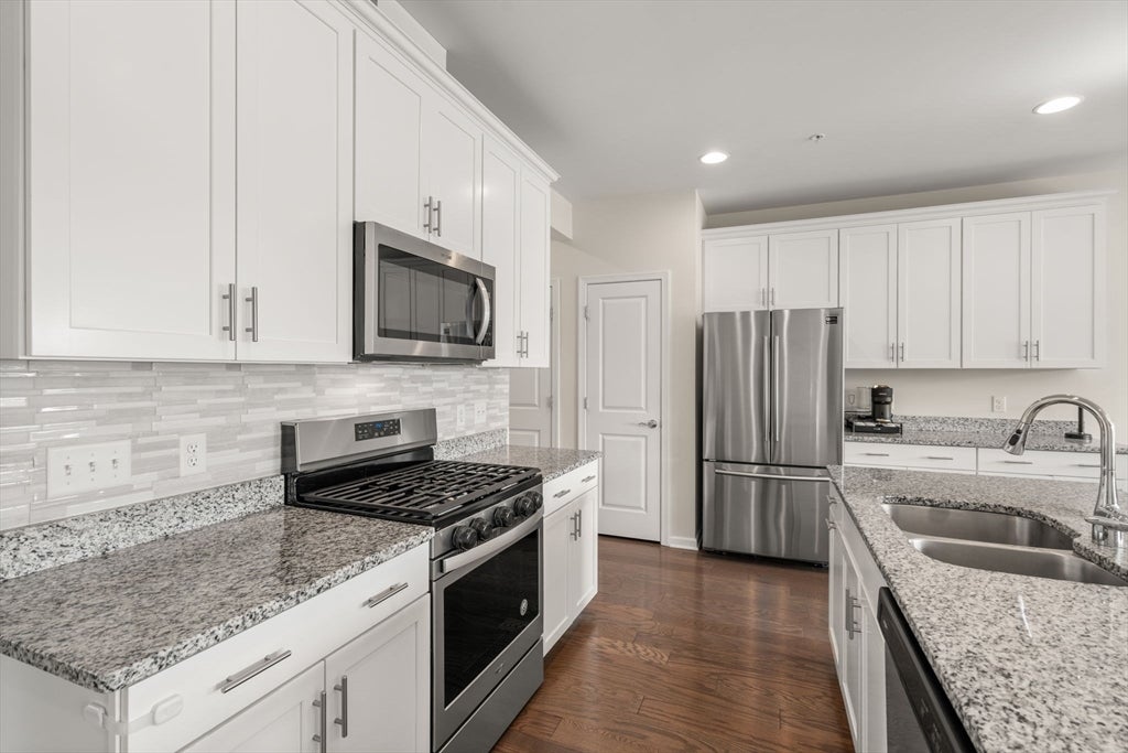 49 Walnut Way #49, Hopkinton, MA, 49 Walnut Way #49, Hopkinton, MA Photo #11
