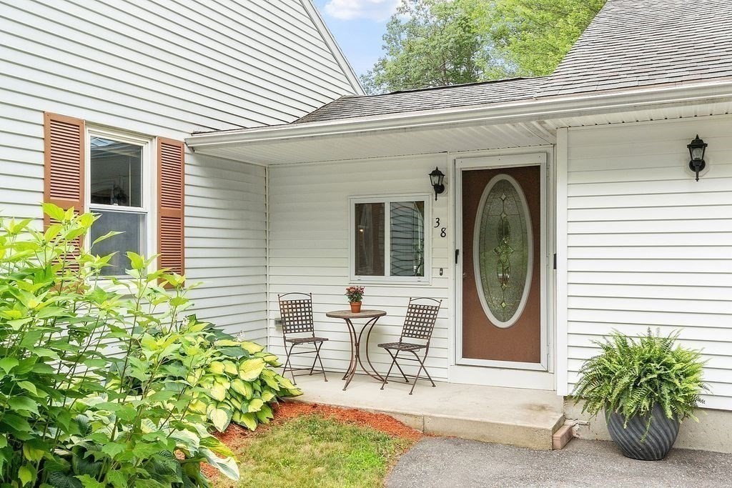 38 Norwood Ave
