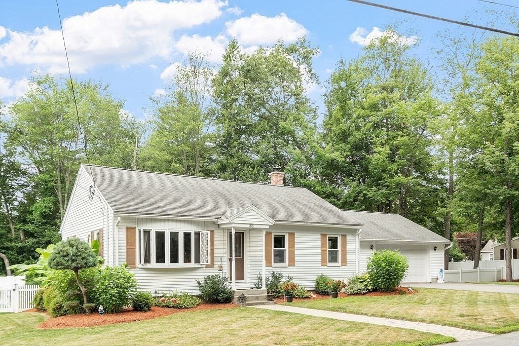 38 Norwood Ave