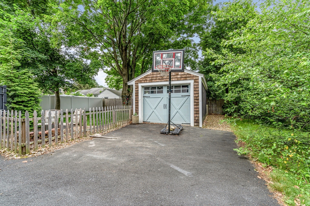 5 Vandergrift Street