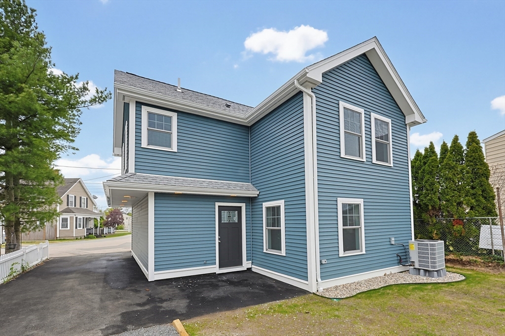 33 Jefferson AVE, East Providence, RI Photo #35
