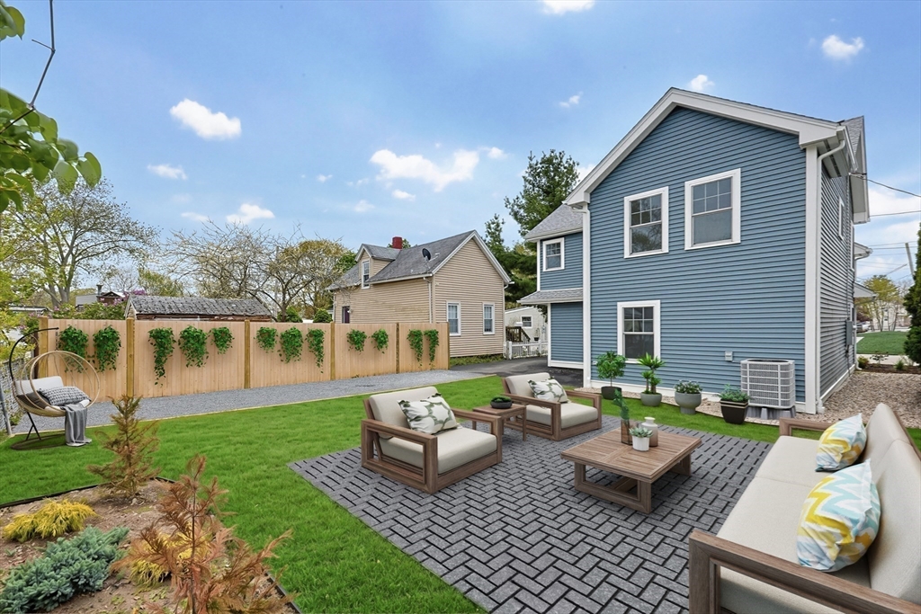 33 Jefferson AVE, East Providence, RI Photo #34