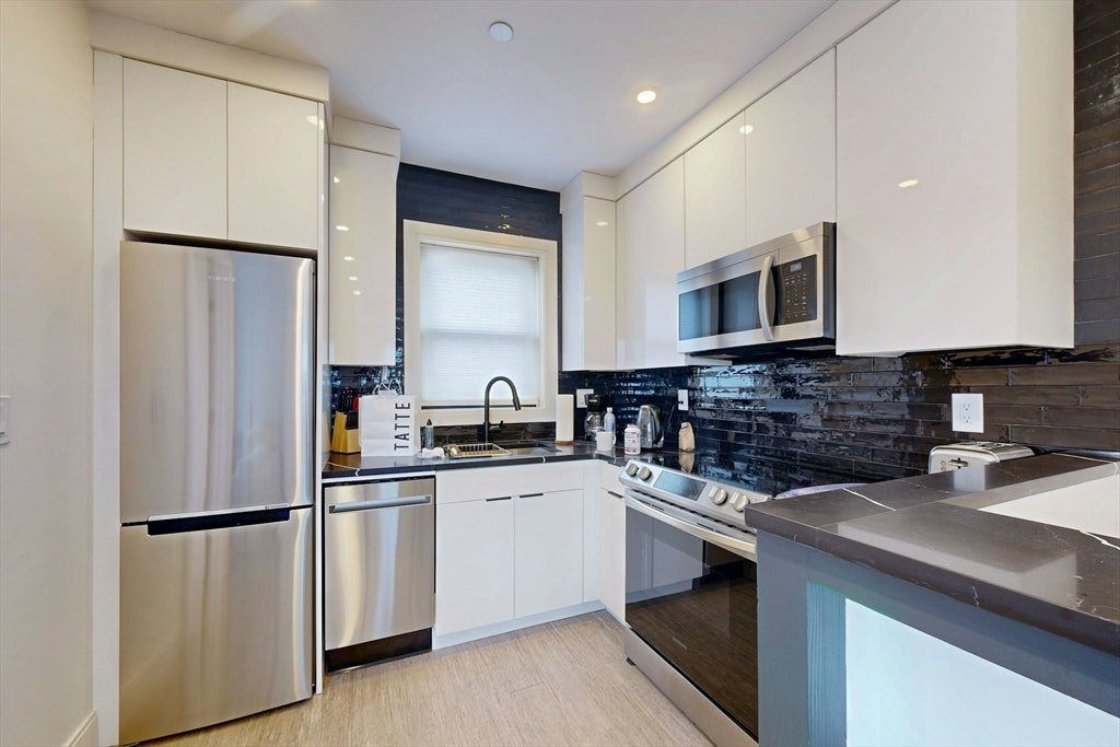 353 East 8th ST #3, Boston, MA, 353 East 8th ST #3, Boston, MA Photo #5