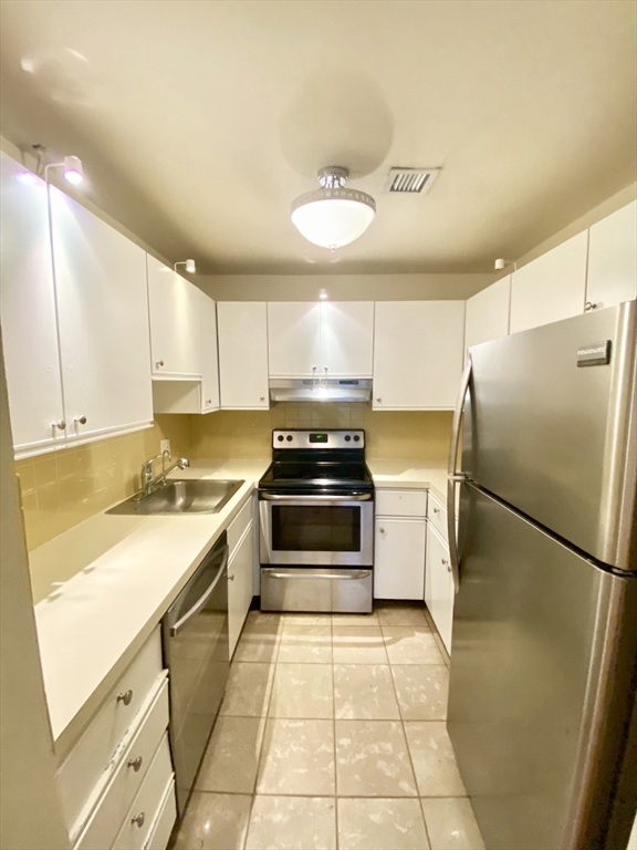 280 Commonwealth Ave G8