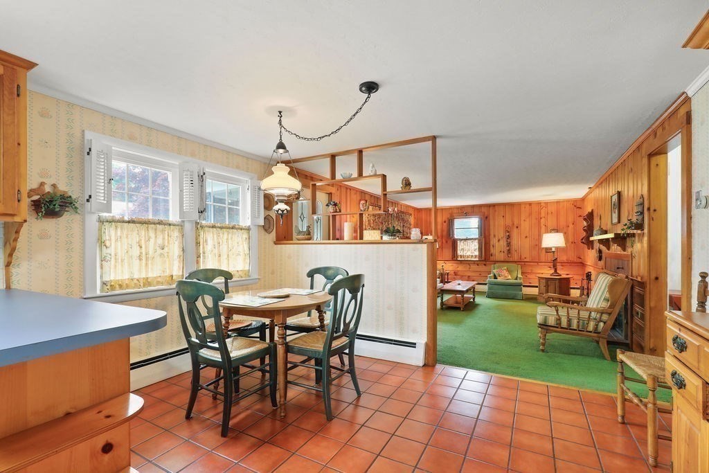 64 Ellsworth Dr