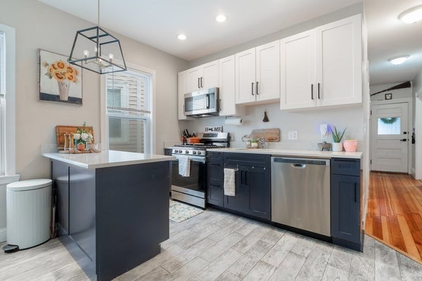 24 BUTTONWOOD ST, BOSTON, MA 02125 - Image 8a2546cdbb0f479fbb3e63aba6433dec/326622656