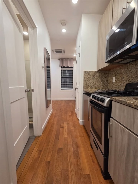 21 Fifth Street 13