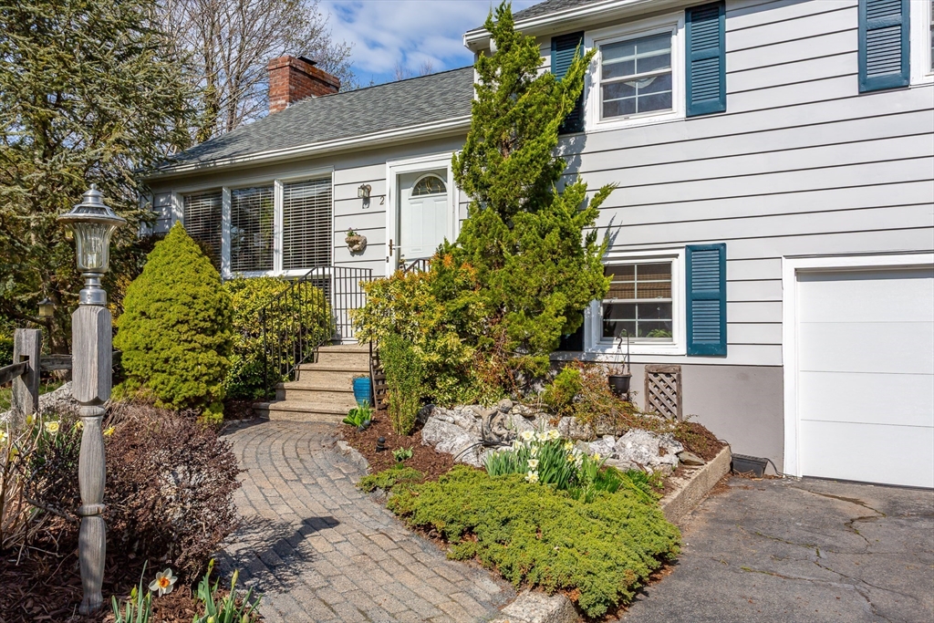 2 Meadow Brook Rd