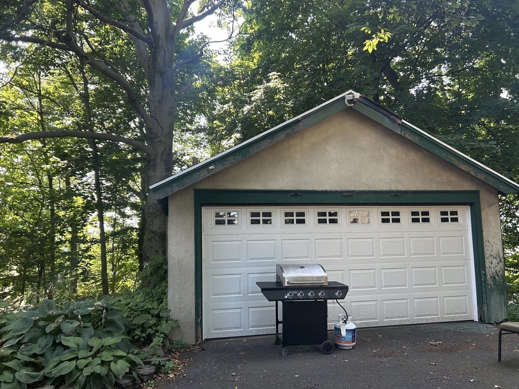 140 Atwater Ter