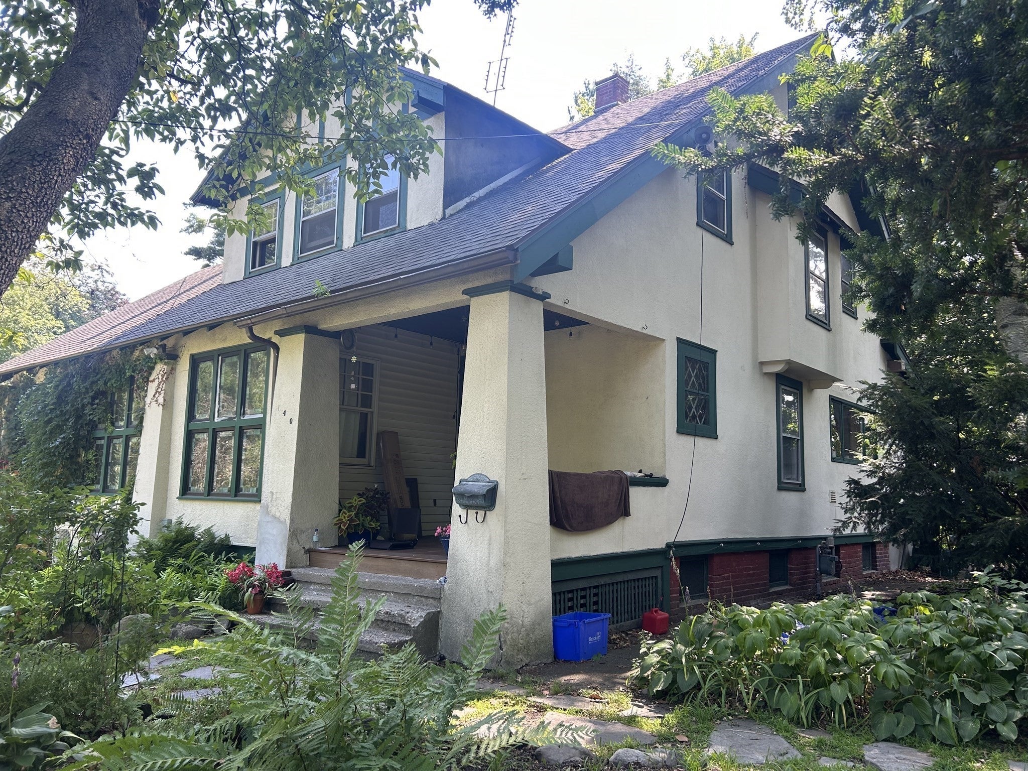 140 Atwater Ter
