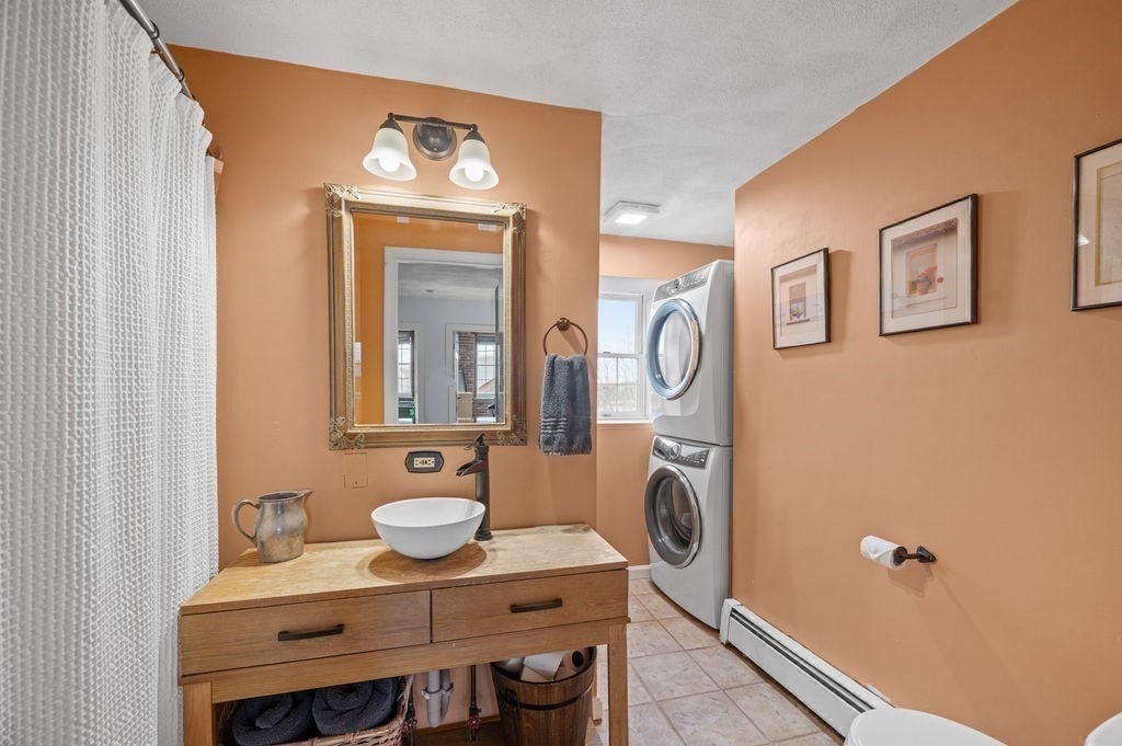 75 Summer St 5, Salem MA 01970