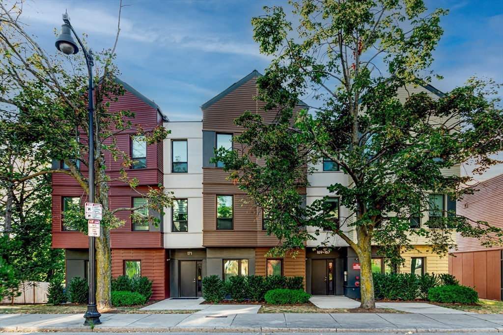 165 Hyde Park Ave 2