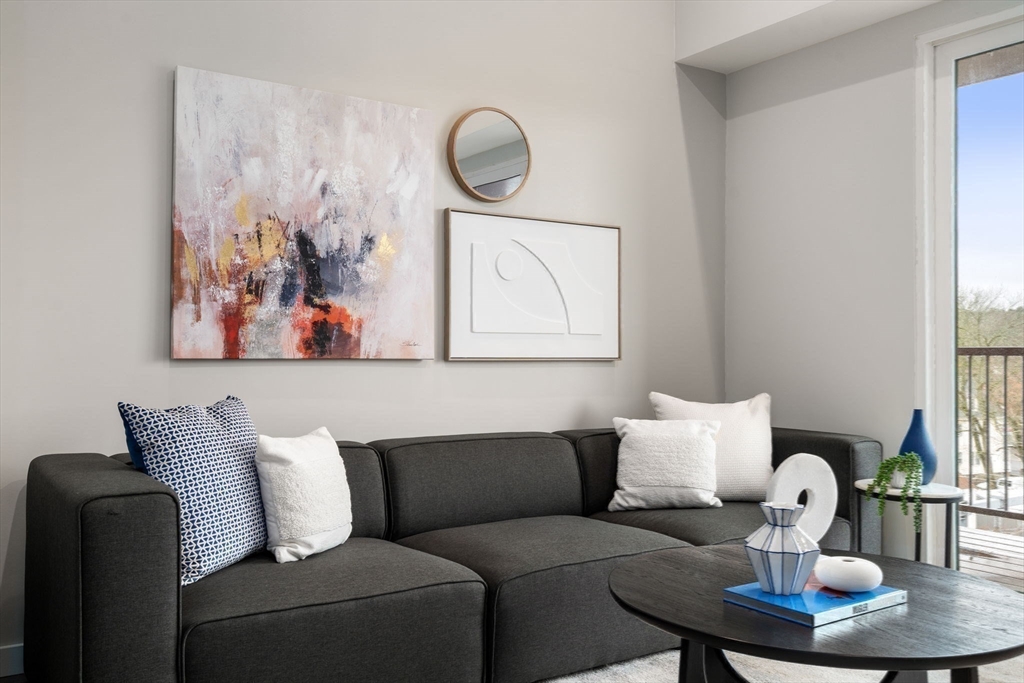 165 Hyde Park Ave 2