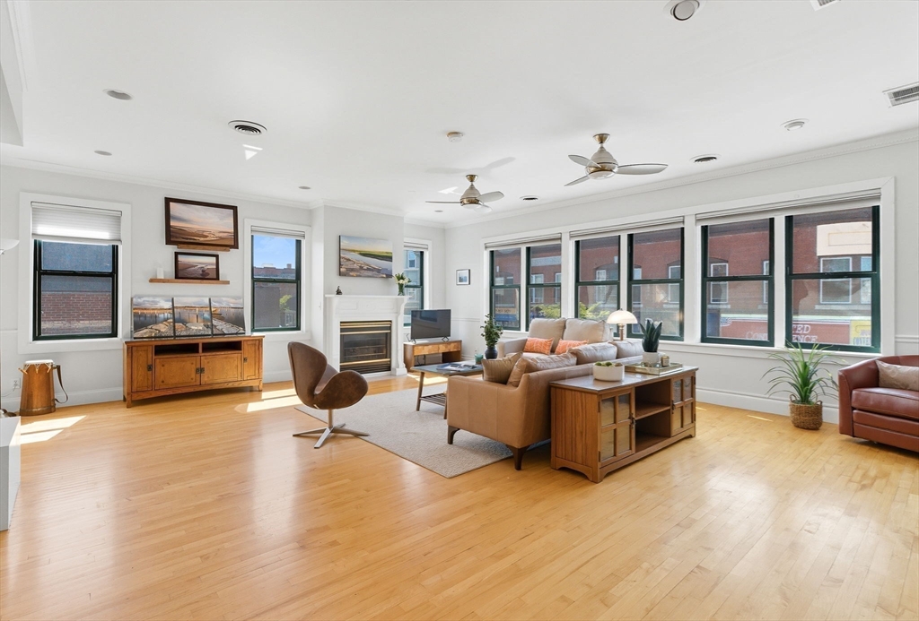 6 Cushing St 1