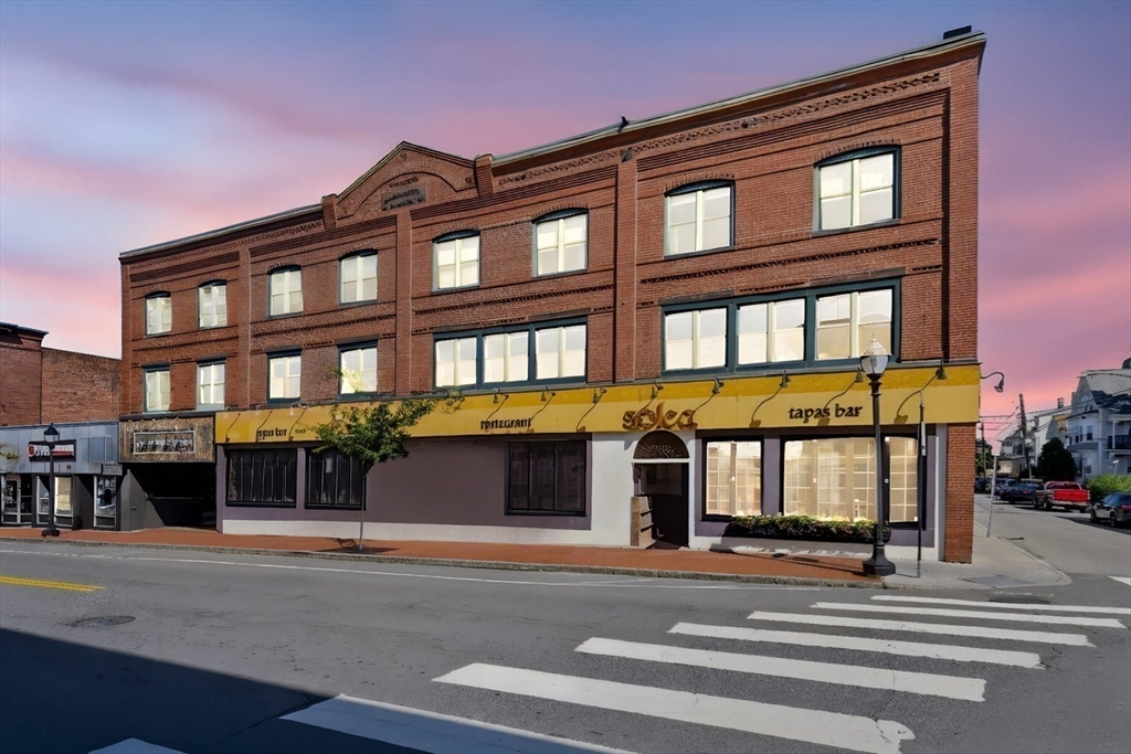 6 Cushing St 1