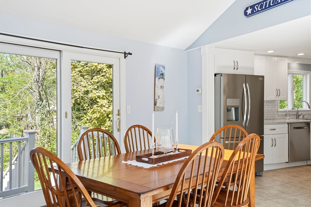 33 Whittier Dr, Scituate, MA Photo #4