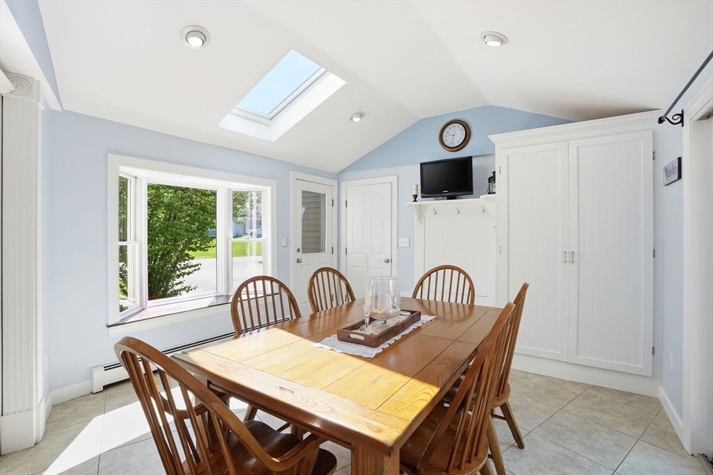 33 Whittier Dr, Scituate, MA Photo #3