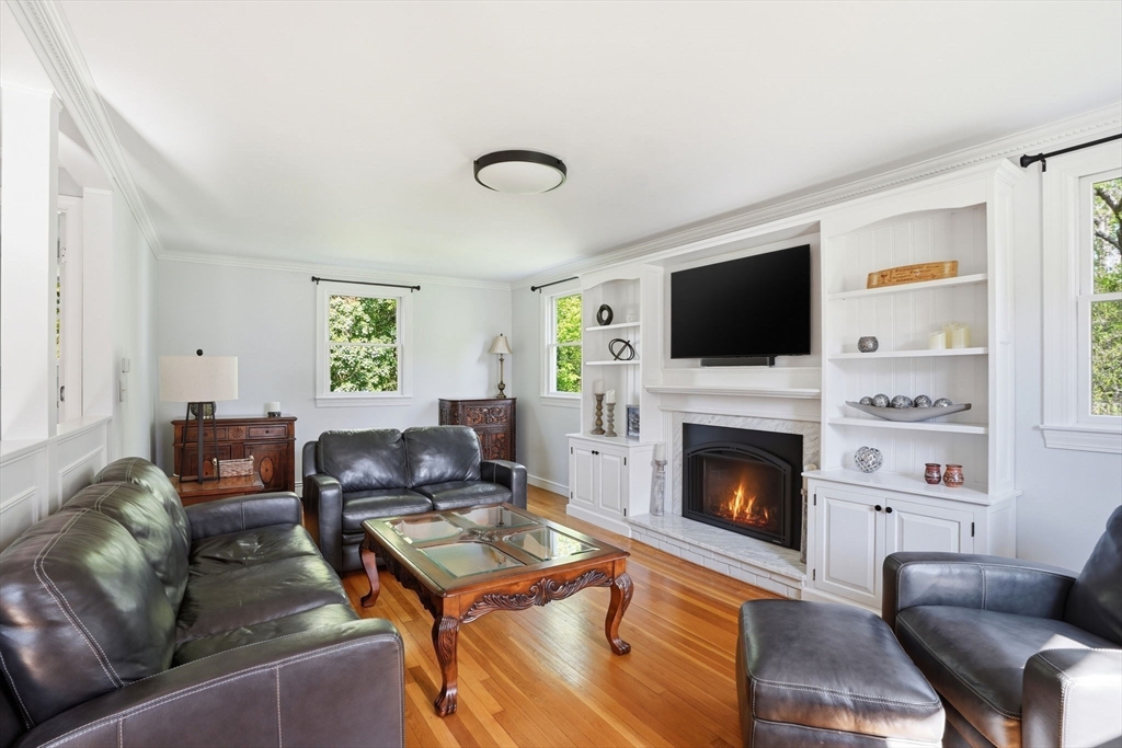 33 Whittier Dr, Scituate, MA Photo #9