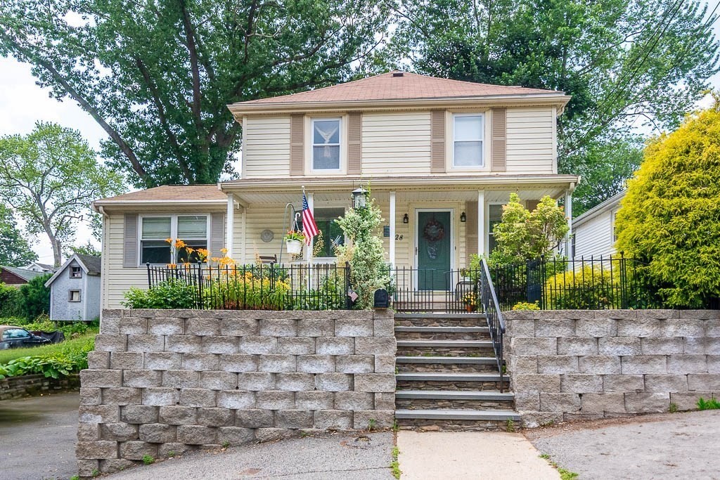28 East Riverside Drive