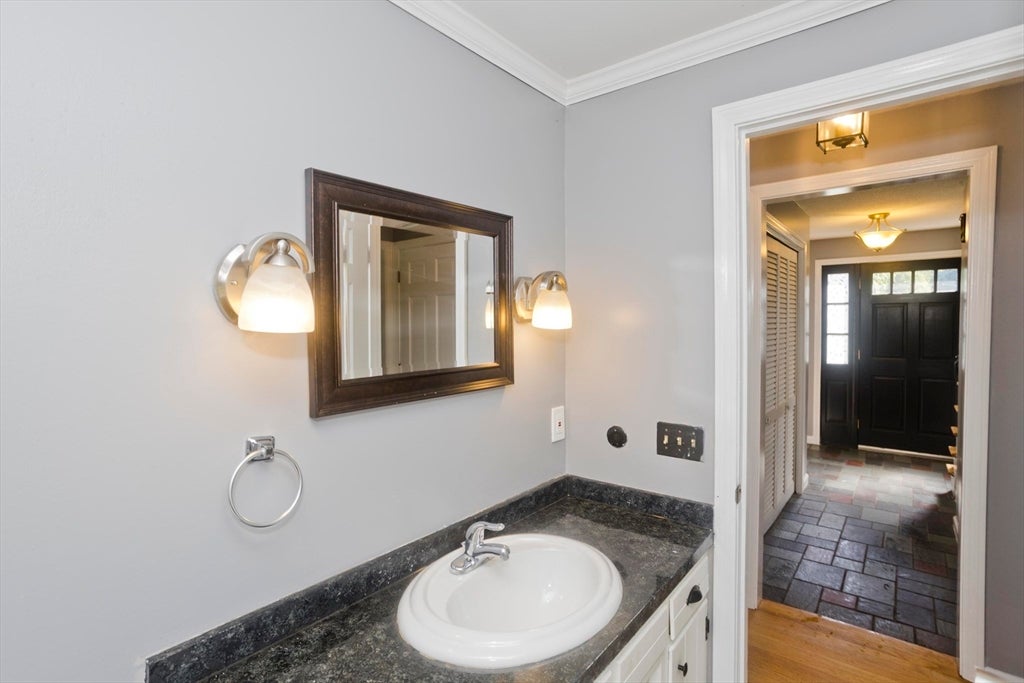 50 Crystal Brook Dr, Springfield, MA, 50 Crystal Brook Dr, Springfield, MA Photo #15