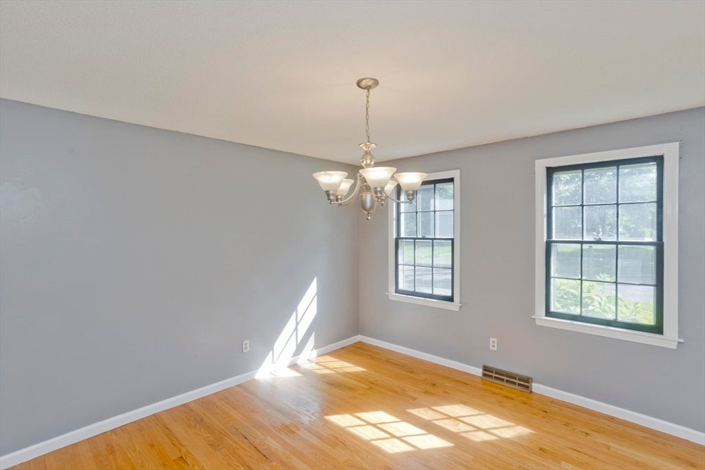 50 Crystal Brook Dr, Springfield, MA, 50 Crystal Brook Dr, Springfield, MA Photo #13