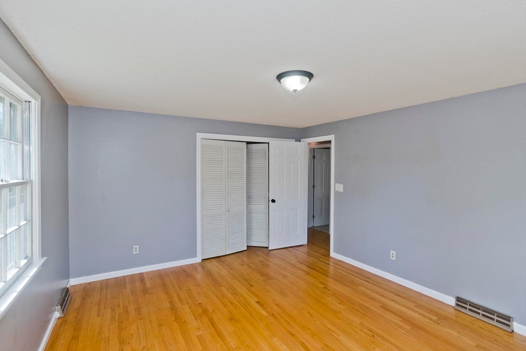 50 Crystal Brook Dr, Springfield, MA, 50 Crystal Brook Dr, Springfield, MA Photo #24