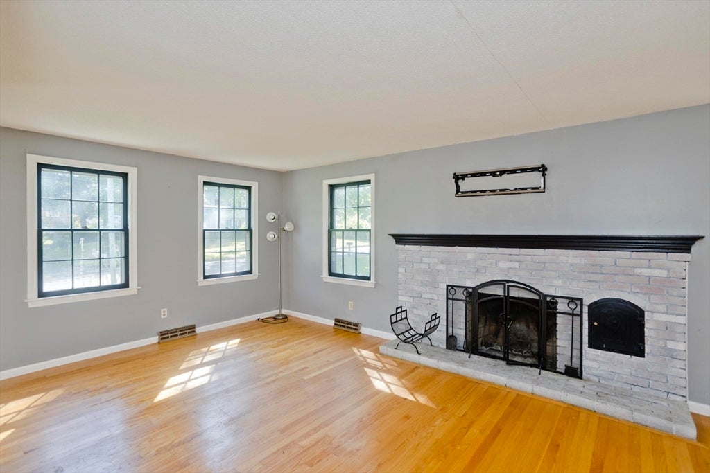 50 Crystal Brook Dr, Springfield, MA, 50 Crystal Brook Dr, Springfield, MA Photo #10