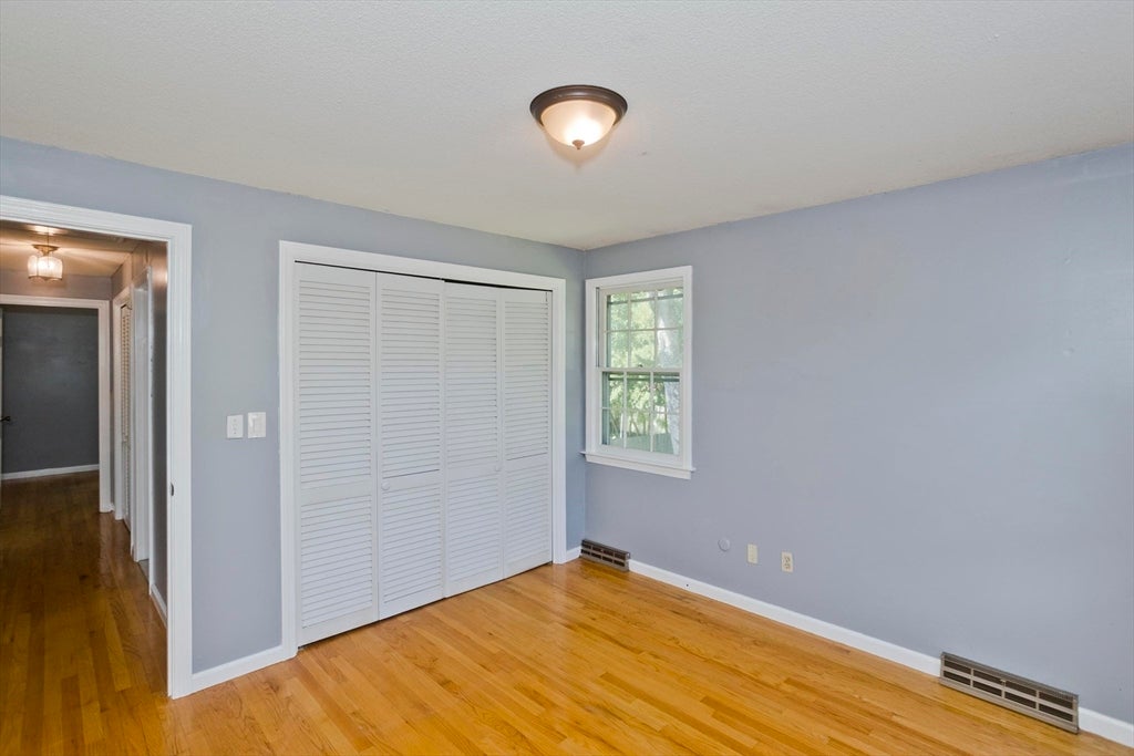 50 Crystal Brook Dr, Springfield, MA, 50 Crystal Brook Dr, Springfield, MA Photo #22