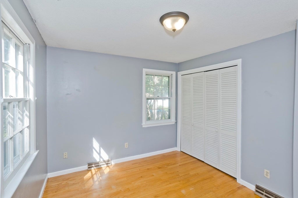 50 Crystal Brook Dr, Springfield, MA, 50 Crystal Brook Dr, Springfield, MA Photo #25