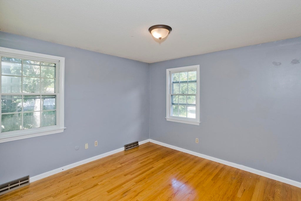 50 Crystal Brook Dr, Springfield, MA, 50 Crystal Brook Dr, Springfield, MA Photo #21