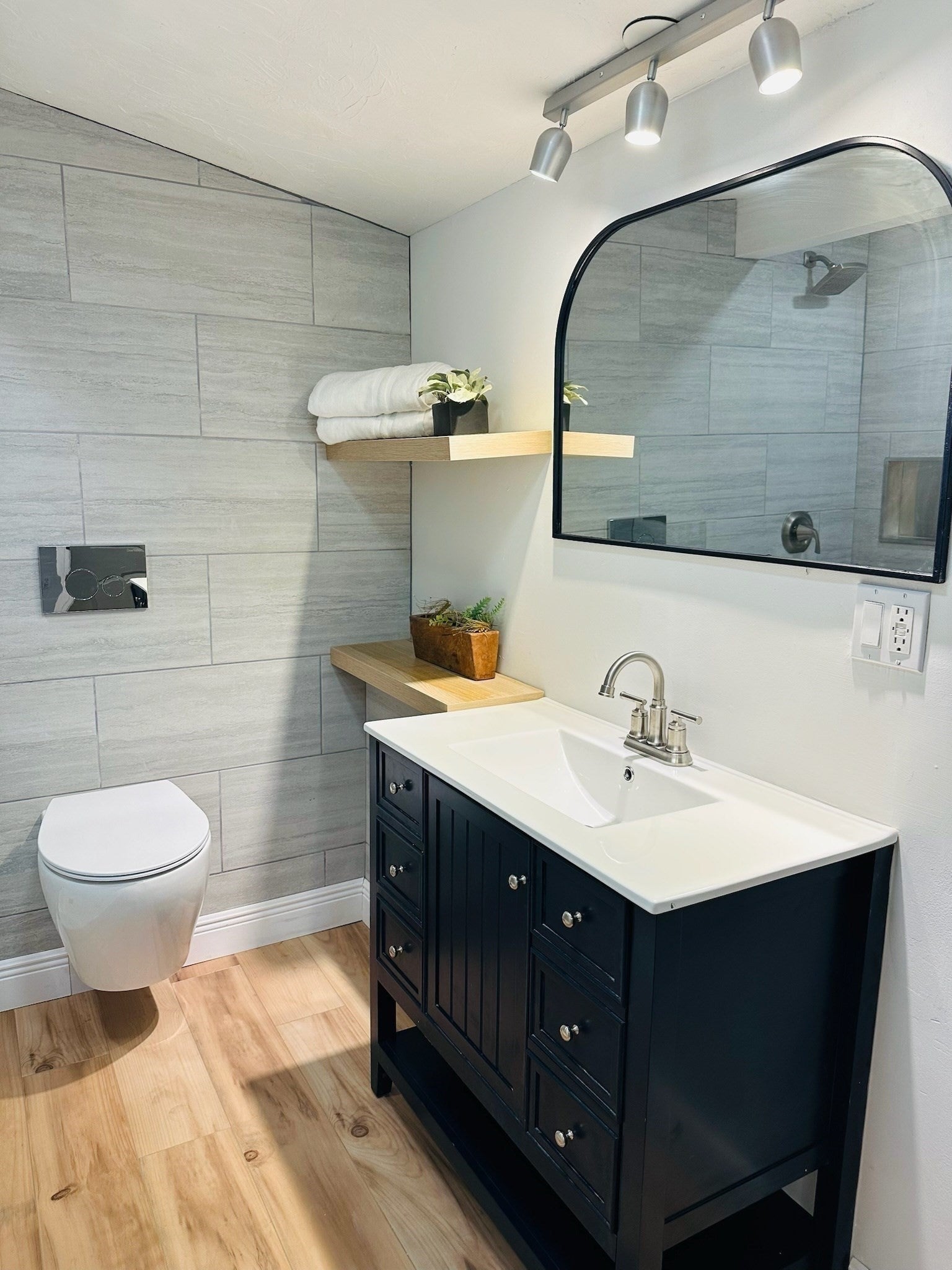 230 S Row Rd, Lunenburg, MA, 230 S Row Rd, Lunenburg, MA Photo #9
