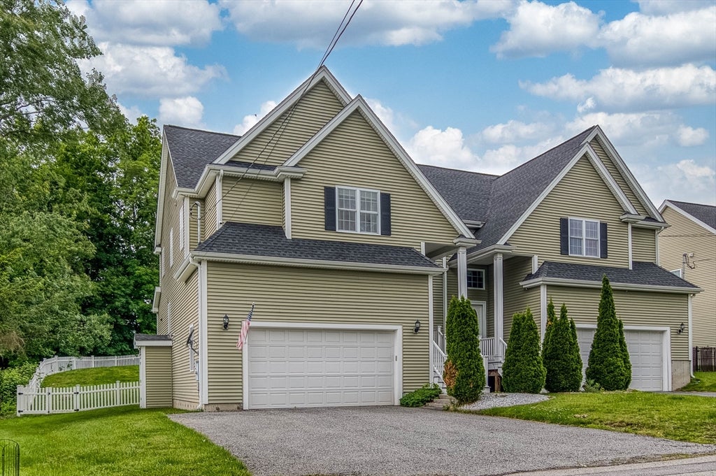 99 Elm St #99, Shrewsbury, MA Photo #2