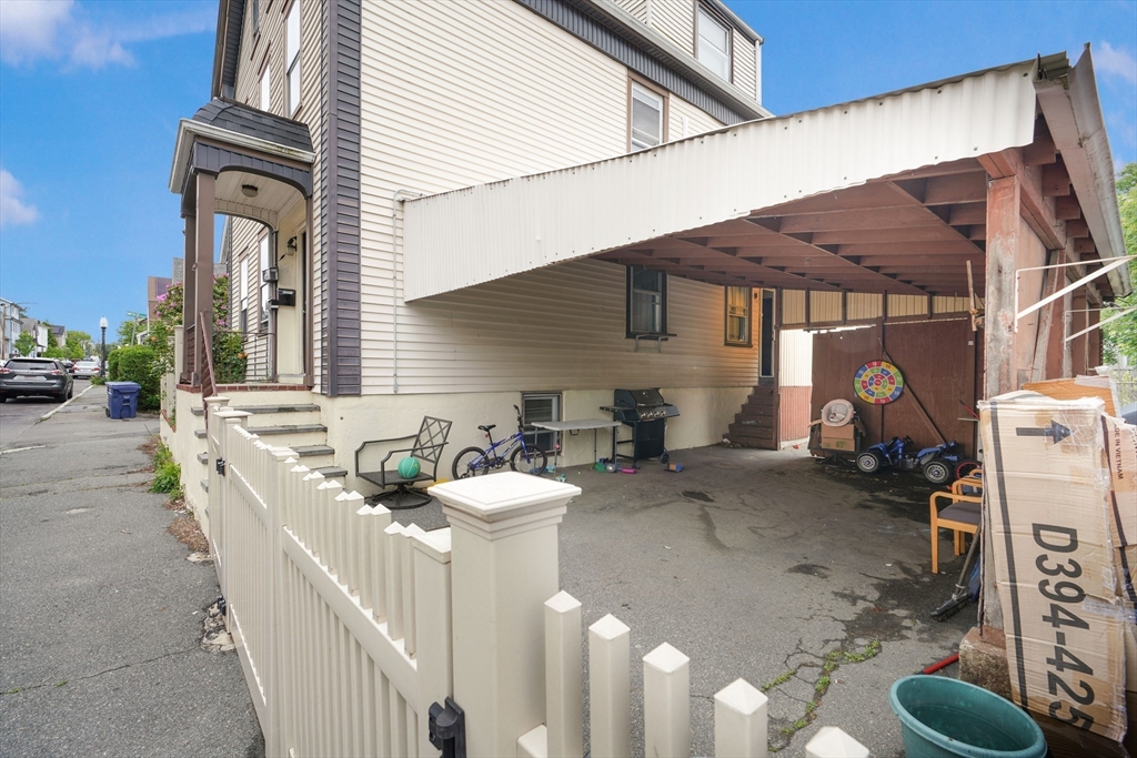 39 Smith St