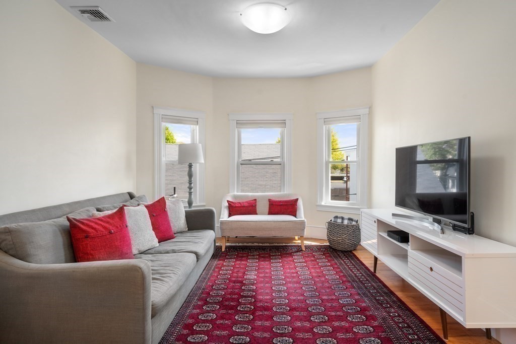 20 Moraine St 5