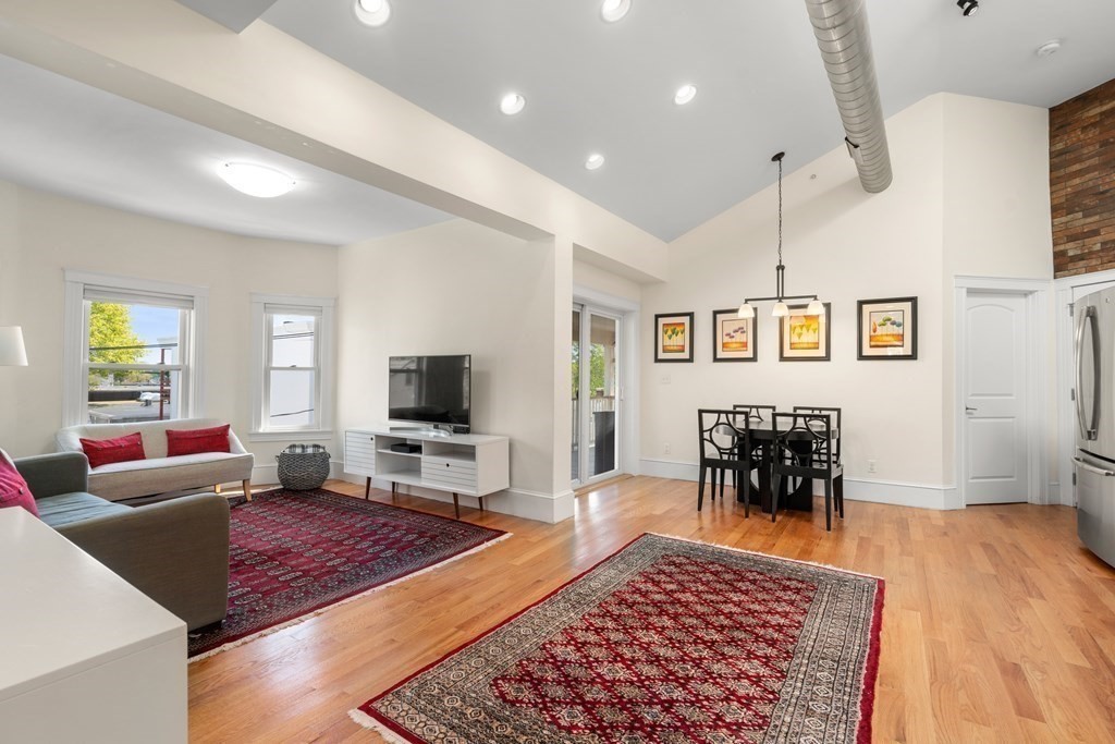 20 Moraine St 5