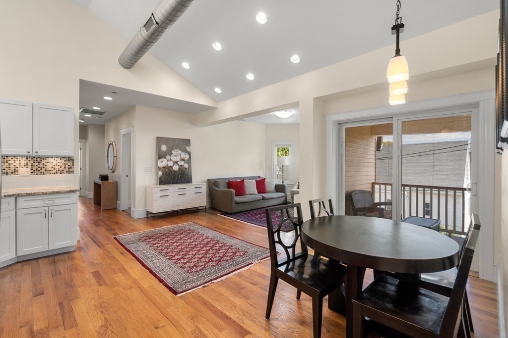 20 Moraine St 5